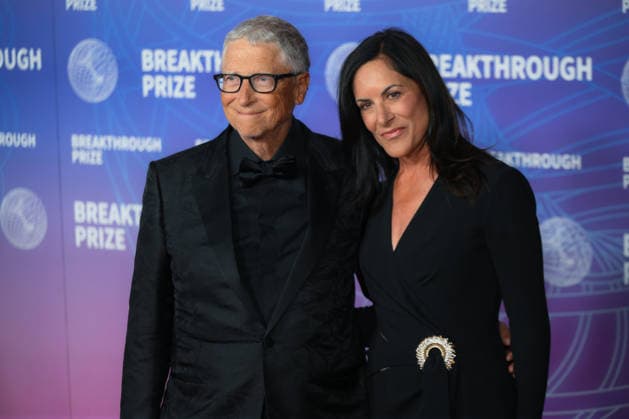 Breakthrough Prize Ceremony Red Carpet 2026 SANTA MONICA, CA - APRIL 18: Bill Gates and Paula Hurd attend the 12th Annual Breakthrough Prize Awards and Ceremony at Barker Hangar in Santa Monica of Los Angeles, California, United States on April 18, 2026. Tayfun Coskun Anadolu California United States. Editorial use only. Please get in touch for any other usage.  Copyright: x2026xAnadoluxTayfunxCoskunx