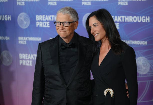Breakthrough Prize Ceremony Red Carpet 2026 SANTA MONICA, CA - APRIL 18: Bill Gates and Paula Hurd attend the 12th Annual Breakthrough Prize Awards and Ceremony at Barker Hangar in Santa Monica of Los Angeles, California, United States on April 18, 2026. Tayfun Coskun Anadolu California United States. Editorial use only. Please get in touch for any other usage.  Copyright: x2026xAnadoluxTayfunxCoskunx