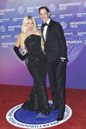 Paris Hilton, Carter Reum at arrivals for 12th Breakthrough Prize Ceremony - Part 2, Barker Hangar, Santa Monica, CA, April 18, 2026. Photo By: Elizabeth Goodenough Everett Collection 12th Breakthrough Prize Ceremony - Part 2 PUBLICATIONXNOTxINxCANxCHNxFRAxITAxJPNxNORxPOLxRUSxESPxUKxUSA