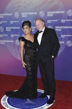 FranÃ§ois-Henri Pinault, Salma Hayek at arrivals for 12th Breakthrough Prize Ceremony - Part 2, Barker Hangar, Santa Monica, CA, April 18, 2026. Photo By: Elizabeth Goodenough Everett Collection 12th Breakthrough Prize Ceremony - Part 2 PUBLICATIONXNOTxINxCANxCHNxFRAxITAxJPNxNORxPOLxRUSxESPxUKxUSA
