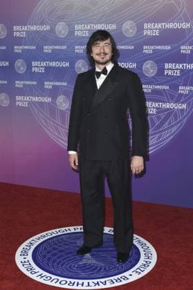 Vlad Tenev at arrivals for 12th Breakthrough Prize Ceremony - Part 2, Barker Hangar, Santa Monica, CA, April 18, 2026. Photo By: Elizabeth Goodenough Everett Collection 12th Breakthrough Prize Ceremony - Part 2 PUBLICATIONXNOTxINxCANxCHNxFRAxITAxJPNxNORxPOLxRUSxESPxUKxUSA