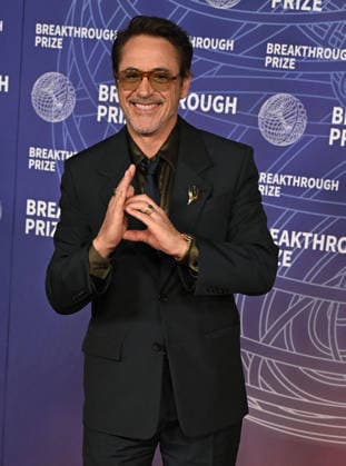 2026 Breakthrough Prize Ceremony Robert Downey Jr. arriving to the 12th Breakthrough Prize Ceremony held at Barker Hangar on April 18, 2026 in Santa Monica, CA. Santa Monica Barker Hangar California USA Copyright: xStarbuck xAFF-USA.COMx