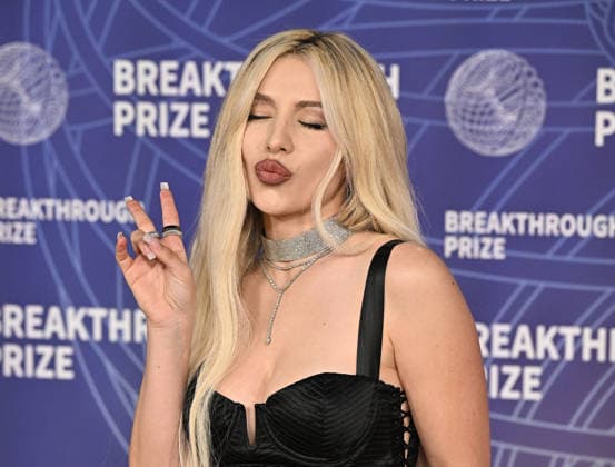 2026 Breakthrough Prize Ceremony Ava Max arriving to the 12th Breakthrough Prize Ceremony held at Barker Hangar on April 18, 2026 in Santa Monica, CA. Santa Monica Barker Hangar California USA Copyright: xStarbuck xAFF-USA.COMx