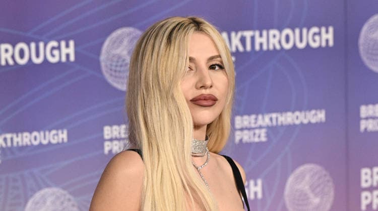 2026 Breakthrough Prize Ceremony Ava Max arriving to the 12th Breakthrough Prize Ceremony held at Barker Hangar on April 18, 2026 in Santa Monica, CA. Santa Monica Barker Hangar California USA Copyright: xStarbuck xAFF-USA.COMx