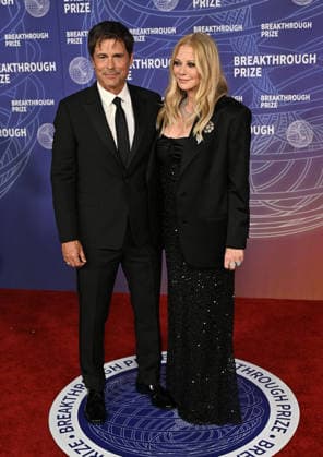 2026 Breakthrough Prize Ceremony Rob Lowe and Sheryl Berkoff arriving to the 12th Breakthrough Prize Ceremony held at Barker Hangar on April 18, 2026 in Santa Monica, CA. Santa Monica Barker Hangar California USA Copyright: xStarbuck xAFF-USA.COMx