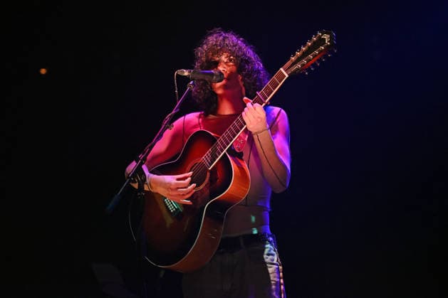 Jacob Alon performing at Roundhouse in London LONDON, ENGLAND - APRIL 18: Jacob Alon performing at Roundhouse, Chalk Farm on April 18, 2026 in London, England. CAP MAR MAR Great Britain Copyright: xMartinxHarris CapitalxPicturesx