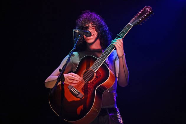 Jacob Alon performing at Roundhouse in London LONDON, ENGLAND - APRIL 18: Jacob Alon performing at Roundhouse, Chalk Farm on April 18, 2026 in London, England. CAP MAR MAR Great Britain Copyright: xMartinxHarris CapitalxPicturesx