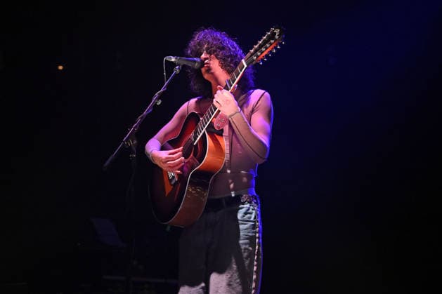 Jacob Alon performing at Roundhouse in London LONDON, ENGLAND - APRIL 18: Jacob Alon performing at Roundhouse, Chalk Farm on April 18, 2026 in London, England. CAP MAR MAR Great Britain Copyright: xMartinxHarris CapitalxPicturesx