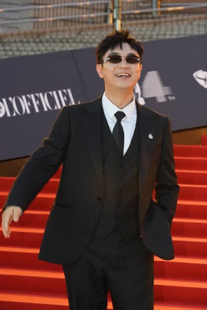 HONG KONG, CHINA - APRIL 19: Director actor Da Peng (aka Dong Chengpeng) arrives at the red carpet for the 44th Hong Kong Film Awards on April 19, 2026 in Hong Kong, China.  Copyright: xVCGx 111635866095