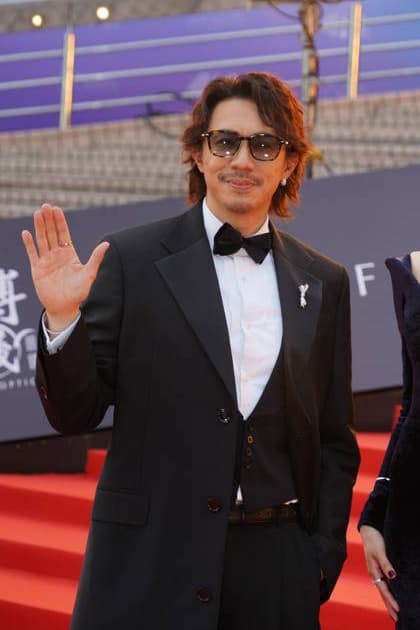 HONG KONG, CHINA - APRIL 19: Singer actor Louis Cheung arrives at the red carpet for the 44th Hong Kong Film Awards on April 19, 2026 in Hong Kong, China.  Copyright: xVCGx 111635857099