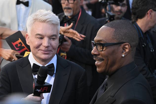 HOLLYWOOD, CALIFORNIA - APRIL 18: Mike Myers and Eddie Murphy at the 51st AFI Life Achievement Award: A Tribute To Eddie Murphy at Dolby Theatre on April 18, 2026 in Hollywood, California Copyright: xAdMedia MediaPunchx
