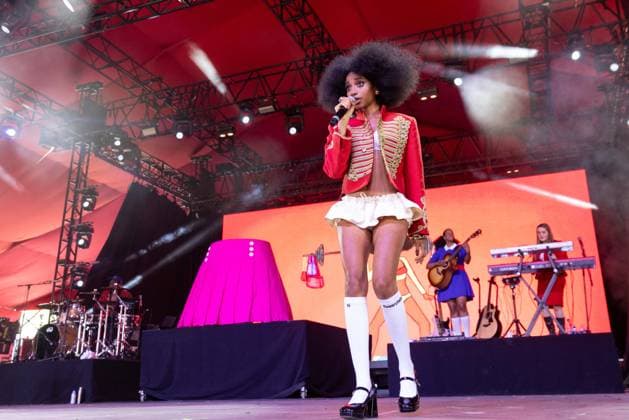 April 19, 2026, Indio, California, U.S: Singer FLOWEROVLOVE (JOYCE CISSE) during Coachella Valley Music and Arts Festival at Empire Polo Club in Indio, California Indio U.S  - ZUMAs135 20260419_zap_s135_004 Copyright: xDanielxDeSloverx