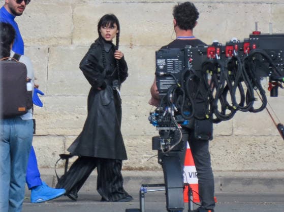 Wednesday Filming - Paris Director Tim Burton, Jenna Ortega and Fred Armisen seen during the filming of Wednesday Season 3 directed by Tim Burton in Paris, France on April 20, 2026. Photo by ABACAPRESS.COM Paris France  Copyright: xABACAx