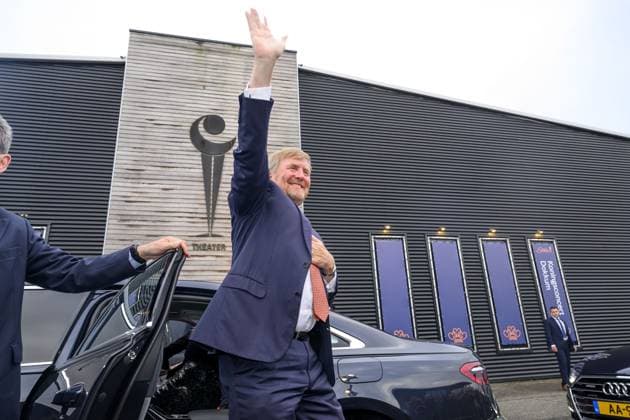 Dokkum, The Netherlands, 2026-04-20 19:51:44 DOKKUM, 20-04-2026, Theater Sense King Willem-Alexander and Queen Maxima, accompanied by Princess Beatrix, are present at Theater Sense in Dokkum for the annual King s Day concert. The concert is attended by an audience involved in the organization of the King s Day celebrations in Dokkum. PHOTO: NLBeeld Patrick van Emst Credit: NL Beeld Patrick van Emst  Copyright: xx x