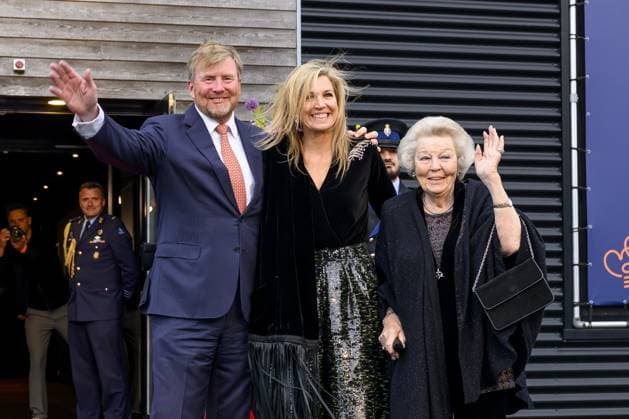 Dokkum, The Netherlands, 2026-04-20 19:52:11 DOKKUM, 20-04-2026, Theater Sense King Willem-Alexander and Queen Maxima, accompanied by Princess Beatrix, are present at Theater Sense in Dokkum for the annual King s Day concert. The concert is attended by an audience involved in the organization of the King s Day celebrations in Dokkum. PHOTO: NLBeeld Patrick van Emst Credit: NL Beeld Patrick van Emst  Copyright: xx x