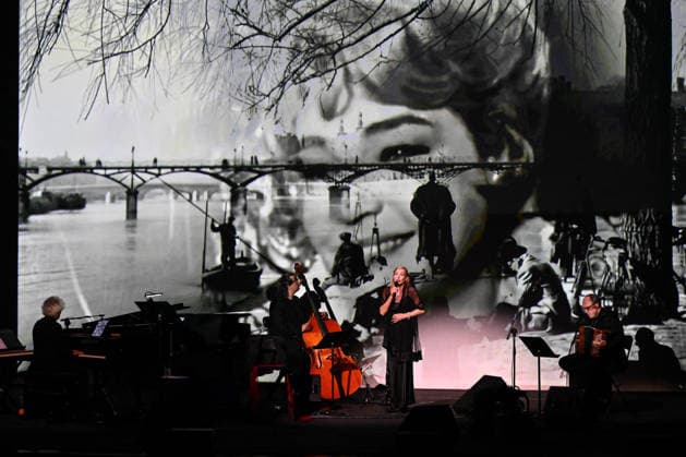 Music Concert - Ute Lemper - Paris Paris Ute Lemper during the Paris-Paris Tout, at the Auditorium Parco della Musica, on April 20, 2026 in Rome, Italy. Rome Auditorium Parco della Musica Italy Copyright: xDomenicoxCippitellix xLiveMediax LPM_2406818
