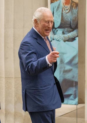 April 20, 2026, London, England, United Kingdom: King CHARLES III and Queen CAMILLA visit The KingÃ¢â‚¬â ¢s Gallery in London to see the Ã¢â‚¬oeQueen Elizabeth II: Her Life in StyleÃ¢â‚¬Â exhibition - the largest and most comprehensive presentation of The late QueenÃ¢â‚¬â ¢s fashion ever mounted. London United Kingdom  - ZUMAs262 20260420_zip_s262_017 Copyright: xTayfunxSalcix