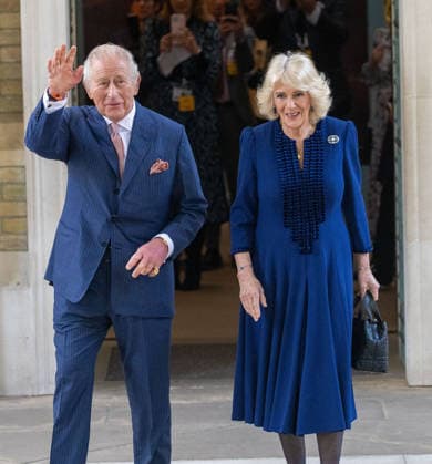 April 20, 2026, London, England, United Kingdom: King CHARLES III and Queen CAMILLA visit The KingÃ¢â‚¬â ¢s Gallery in London to see the Ã¢â‚¬oeQueen Elizabeth II: Her Life in StyleÃ¢â‚¬Â exhibition - the largest and most comprehensive presentation of The late QueenÃ¢â‚¬â ¢s fashion ever mounted. London United Kingdom  - ZUMAs262 20260420_zip_s262_054 Copyright: xTayfunxSalcix