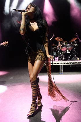 Maggie Lindemann Performs at O2 Shepherd s Bush Empire, London, UK - 20 April 2026 American singer-songwriter Maggie Lindemann (born Margaret Elizabeth Lindemann) performs at O2 Shepherd s Bush Empire, London, England, UK on Monday 20 April 2026 as part of her i feel everything Tour., Credit:Justin Ng Avalon UK, England, London, O2 Shepherd s Bush Empire  Copyright: xJustinxNgx xAvalonx 1093163703
