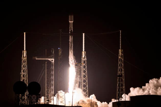 April 21, 2026, Cape Canaveral, Florida, USA: A SpaceX Falcon 9 rocket launches from Space Launch Complex 40 at Cape Canaveral Space Force Station (CCSFS), Florida, carrying U.S. Space ForceÃ¢â‚¬â ¢s ninth Global Positioning System (GPS) 3 satellite on Apr. 21, 2026, at 2:53 a.m. EDT. Cape Canaveral USA - ZUMAb268 20260421_znp_b268_008 Copyright: xJenniferxBriggsx