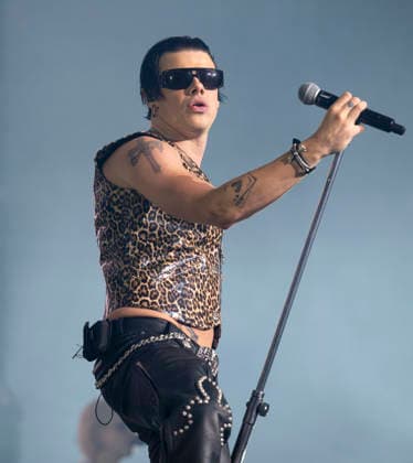 Yungblud performing live as part of his Idols - The World Tour at the OVO Hydro, Glasgow, Scotland, UK, 20 April 2026. Yungblud performing live at the OVO Hydro, Glasgow, Scotland, UK, 20 April 2026, Credit:Duncan Bryceland Avalon UK, Scotland, Glasgow, OVO Hydro, Glasgow, Scotland, UK Copyright: xDuncanxBrycelandx xAvalonx 1093247833