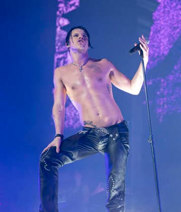 Yungblud performing live as part of his Idols - The World Tour at the OVO Hydro, Glasgow, Scotland, UK, 20 April 2026. Yungblud performing live at the OVO Hydro, Glasgow, Scotland, UK, 20 April 2026, Credit:Duncan Bryceland Avalon UK, Scotland, Glasgow, OVO Hydro, Glasgow, Scotland, UK Copyright: xDuncanxBrycelandx xAvalonx 1093248132
