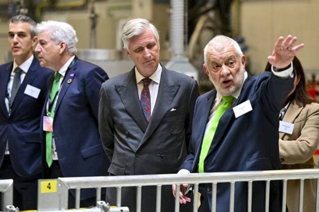 King Philippe - Filip of Belgium and Yves Jongen, Founder IBA pictured during a royal visit at IBA company in Louvain-la-Neuve around R&D and collaboration between universities and companies, Tuesday 21 April 2026. Belgian king is on a two-day interregional business visit to Flanders and Wallonia, organized with the Flemish and Walloon business networks VOKA and AKT, with 40 business leaders from both regions.  DIRKxWAEM 171540846