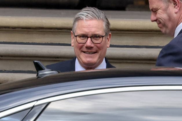 April 21, 2026, London, London, UK: London, UK. Prime Minister, Keir Starmer departs the British Museum in London after viewing design recommendations, the final design and other elements of the national memorial to the late Queen Elizabeth II, marking the 100th anniversary of her birth. London UK  - ZUMAl94_ 20260421_zaf_l94_049 Copyright: xDinendraxHariax