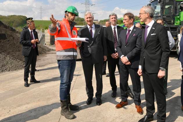Interregional Royal Visit to WalloniaFlanders 2026 FARCIENNES, BELGIUM - APRIL 21: King Philippe of Belgium pictured visiting DEME Environnement during the first Interregional Royal Visit to WalloniaFlanders on April 21, 2026 in Farciennes, Belgium, 21 04 2026 Farciennes Belgium  Copyright: xPhilipxReynaersx