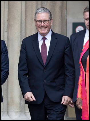 . 21 04 2026. London, United Kingdom. UK Prime Minister Keir Starmer leaving the British Museum in London after viewing design recommendations for The Queen Elizabeth Memorial, on the 100th anniversary of the birth of Queen Elizabeth II.  xStephenxLockx xi-Imagesx IIM-26717-0029