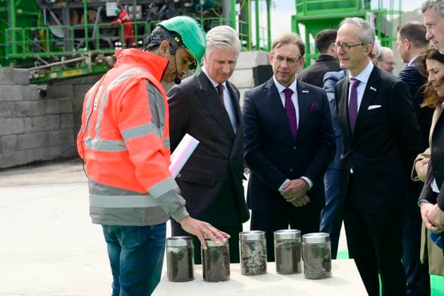 Interregional Royal Visit to WalloniaFlanders 2026 FARCIENNES, BELGIUM - APRIL 21: King Philippe of Belgium pictured visiting DEME Environnement during the first Interregional Royal Visit to WalloniaFlanders on April 21, 2026 in Farciennes, Belgium, 21 04 2026 Farciennes Belgium  Copyright: xPhilipxReynaersx