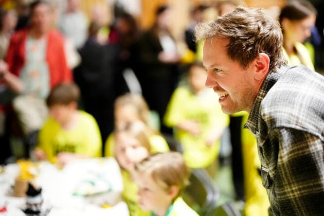 GÖTEBORG, SWEDEN 20260420 Formula 1 World Champion Sebastian Vettel visits Lilla Samskolan where students will show their environmental work Sebastian Vettel is in Gothenburg to receive The Perfect World Foundation Award GÖTEBORG SWEDEN x9200x  Copyright: xBjörnxLarssonxRosvall TTx SEBASTIAN VETTEL IzZB3Ef4INs