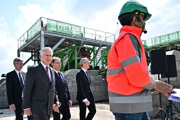 King Philippe - Filip of Belgium pictured during a royal visit at DEME environment in Farciennes on circular economy, recycling and the availability of land, Tuesday 21 April 2026. Belgian king is on a two-day interregional business visit to Flanders and Wallonia, organized with the Flemish andWalloon business networks VOKA and AKT, with 40 business leaders from both regions.  DIRKxWAEM 171555054