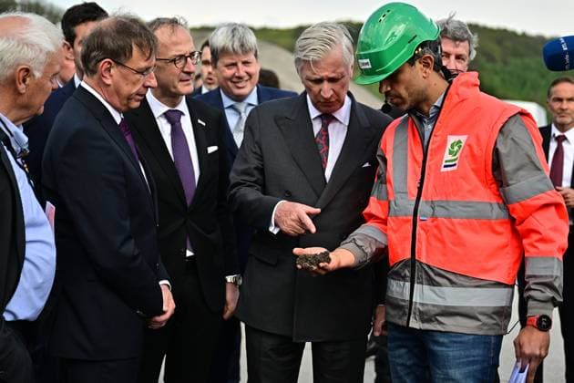 King Philippe - Filip of Belgium pictured during a royal visit at DEME environment in Farciennes on circular economy, recycling and the availability of land, Tuesday 21 April 2026. Belgian king is on a two-day interregional business visit to Flanders and Wallonia, organized with the Flemish andWalloon business networks VOKA and AKT, with 40 business leaders from both regions.  DIRKxWAEM 171555135