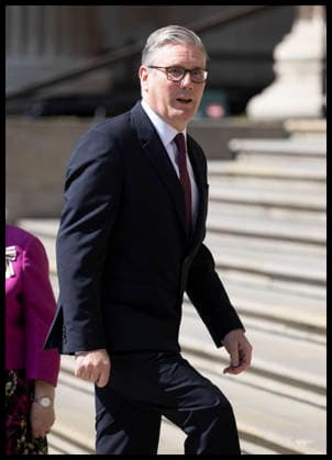 . 21 04 2026. London, United Kingdom. UK Prime Minister Keir Starmer arriving at the British Museum in London to view design recommendations for The Queen Elizabeth Memorial, on the 100th anniversary of the birth of Queen Elizabeth II.  xStephenxLockx xi-Imagesx IIM-26717-0040