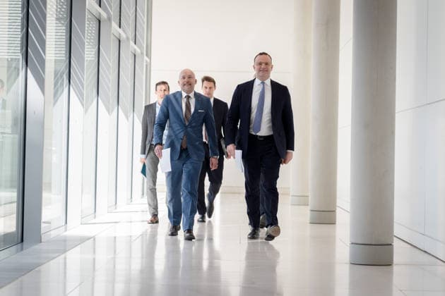 Bundestagsfraktion, CDU CSU, Jens Spahn, Alexander Hoffmann Bundestag, Bundestagsfraktion, CDU CSU, Vorsitzender, Jens Spahn, CDU, Erster Stellvertreter, Alexander Hoffmann, CSU Berlin Berlin GER *** Bundestag parliamentary group, CDU CSU, Jens Spahn, Alexander Hoffmann Bundestag, Bundestag parliamentary group, CDU CSU, Chairman, Jens Spahn, CDU, First Deputy, Alexander Hoffmann, CSU Berlin Berlin GER