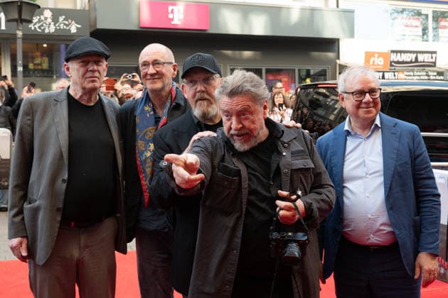Director Christoph RUETER, Rüter, actor Peter LOHMEYER, actor Dietmar BAER, Bär, actor Armin ROHDE, actor Joachim KROL, red carpet, red carpet show, arrival, arrival, film premiere Vier von hier, 21 04 2026, at the Lichtburg in Essen,