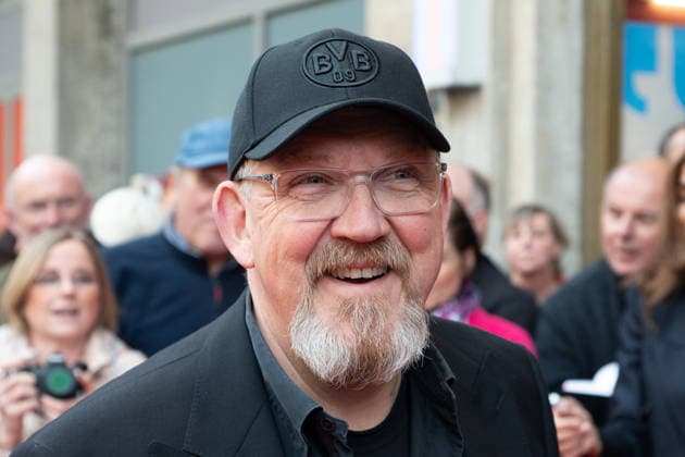 Actor Dietmar BAER, bear, portrait, portrait, single image, cropped single motif, red carpet, red carpet show, arrival, arrival, film premiere Vier von hier, 21 04 2026, in the Lichtburg in Essen,