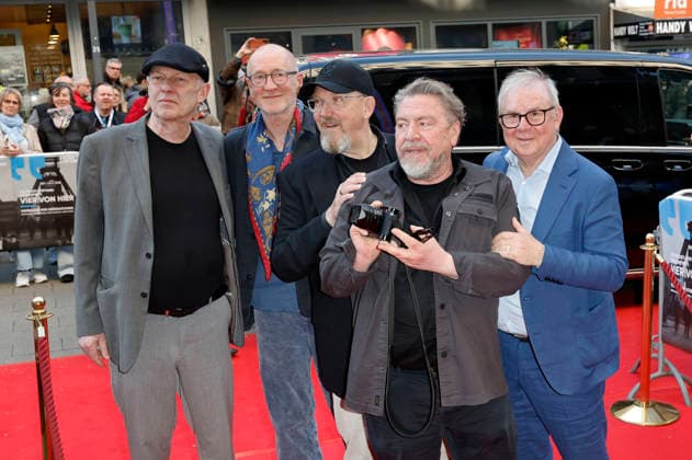 Christoph Rüter, Peter Lohmeyer, Dietmar Bär, Armin Rohde and Joachim Krol at the premiere of the documentary Vier von Hier at the Lichtburg Essen, 21 04 2026 Foto:xT.xSchröerx xFuturexImagex vier_6404