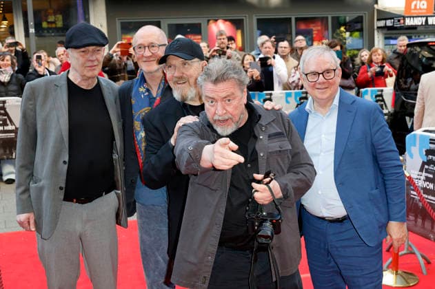 Christoph Rüter, Peter Lohmeyer, Dietmar Bär, Armin Rohde and Joachim Krol at the premiere of the documentary Vier von Hier at the Lichtburg Essen, 21 04 2026 Foto:xT.xSchröerx xFuturexImagex vier_6405