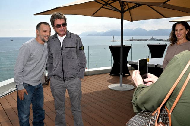 Mathieu Kassovitz and Jean Michel Jarre during the photocall on the terrace of the JW Marriott Cannes during the 2nd edition of the WAIFF World A I Film Festival in Cannes, on April 21, 2026, an unprecedented event dedicated to the interactions between new technologies and cinematographic and audiovisual creation The World AI Film Festival WAiFF relies on a team of visionary leaders and pioneering organizations, united by a common mission to unleash the creative potential of artificial intelligence in the service of cinema, while respecting the ethics and rights of creators Marco Landi, former Chairman of Apple and a leading figure in the field of artificial intelligence, is the festivals founder and main supporter. He is followed by the A  Copyright: xBrunoxBebertx xBestimagexBrunoxBebertx xBestimagex