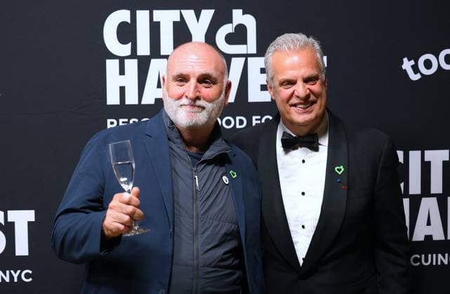 2026 City Harvest Gala - NYC José Andrés and Eric Ripert attend the 2026 City Harvest Gala at the Cipriani restaurant in New York, NY on April 21, 2026. Photo by Charles Guerin ABACAPRESS.COM New York City NY United States  Copyright: xGuerinxCharles ABACAx