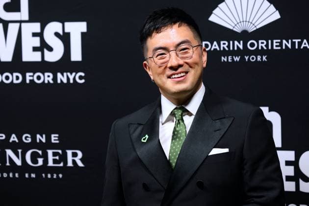 2026 City Harvest Gala - NYC Bowen Yang attends the 2026 City Harvest Gala at the Cipriani restaurant in New York, NY on April 21, 2026. Photo by Charles Guerin ABACAPRESS.COM New York City NY United States  Copyright: xGuerinxCharles ABACAx