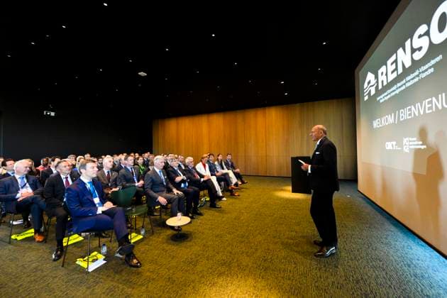 Interregional Royal Visit to WalloniaFlanders 2026 KRUISEM, BELGIUM - APRIL 22: King Philippe of Belgium pictured visiting Renson during the first Interregional Royal Visit to WalloniaFlanders on April 22, 2026 in Kruisem, Belgium, 22 04 2026 Kruisem Belgium  Copyright: xPhilipxReynaersx