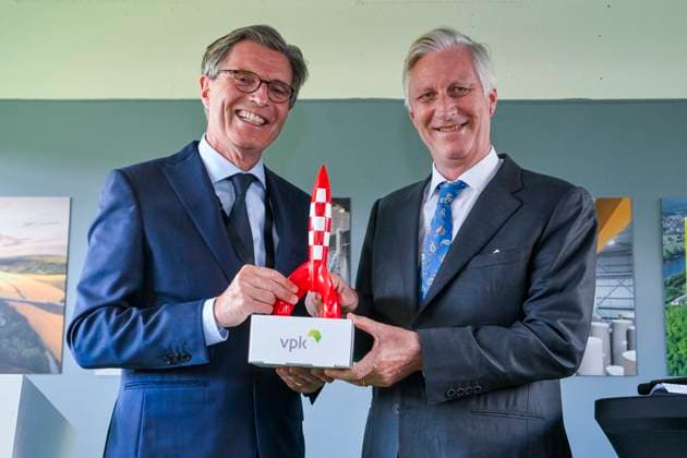 Interregional Royal Visit to WalloniaFlanders 2026 EREMBODEGEM, BELGIUM - APRIL 22: Pierre Macharis is the chief executive officer (CEO) of VPK Group and King Philippe of Belgium pictured visiting VPK Group during the first Interregional Royal Visit to WalloniaFlanders on April 22, 2026 in Erembodegem, Belgium, 22 04 2026 Erembodegem Belgium  Copyright: xPhilipxReynaersx