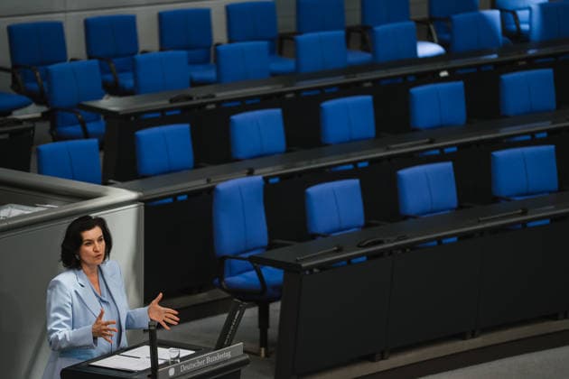 Deutschland: Berlin, Deutscher Bundestag, Plenum, Bundesministerin, Dorothee Bär, Raumfahrt, CSU *** Germany Berlin, German Bundestag, plenary session, Federal Minister, Dorothee Bär, space travel, CSU Copyright: xMilenaxRadatzx