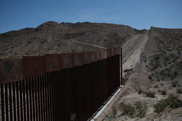 Construction of border wall between Ciudad Juarez and New Mexico has reached 100 meters CIUDAD JUAREZ , MEXICO - APRIL 22: Construction of the border wall between Ciudad Juarez and New Mexico has reached its first 100 meters in Ciudad Juarez, Mexico on April 22, 2026. This project is part of the Smart Wall initiative, launched by the U.S. government under President Donald Trump, which includes 370 kilometers of physical wall and nearly 640 kilometers of new technology in the El Paso. Christian Torres Anadolu Ciudad Juarez Mexico. Editorial use only. Please get in touch for any other usage.  Copyright: x2026xAnadoluxChristianxTorresx