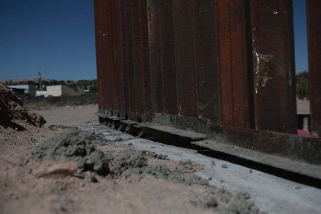 Construction of border wall between Ciudad Juarez and New Mexico has reached 100 meters CIUDAD JUAREZ , MEXICO - APRIL 22: Construction of the border wall between Ciudad Juarez and New Mexico has reached its first 100 meters in Ciudad Juarez, Mexico on April 22, 2026. This project is part of the Smart Wall initiative, launched by the U.S. government under President Donald Trump, which includes 370 kilometers of physical wall and nearly 640 kilometers of new technology in the El Paso. Christian Torres Anadolu Ciudad Juarez Mexico. Editorial use only. Please get in touch for any other usage.  Copyright: x2026xAnadoluxChristianxTorresx