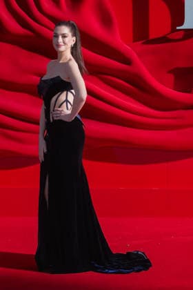 The Devil Wears Prada 2 European Premiere on Wednesday 22 April 2026 Anne Hathaway seen at the The Devil Wears Prada 2 European Premiere on Wednesday 22 April 2026 at Cineworld Leicester Square and VUE West End, London. ., Credit:Julie Edwards Avalon  Copyright: xJuliexEdwardsx xAvalonx 1093623802