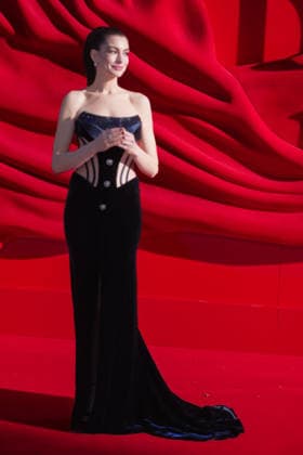 The Devil Wears Prada 2 European Premiere on Wednesday 22 April 2026 Anne Hathaway seen at the The Devil Wears Prada 2 European Premiere on Wednesday 22 April 2026 at Cineworld Leicester Square and VUE West End, London. ., Credit:Julie Edwards Avalon  Copyright: xJuliexEdwardsx xAvalonx 1093623817
